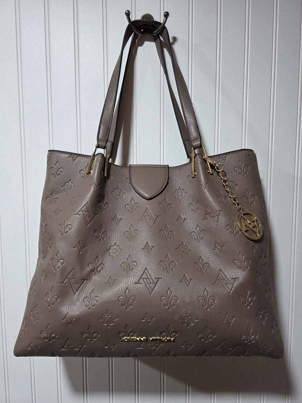Adrienne Vittadini Tote Bag